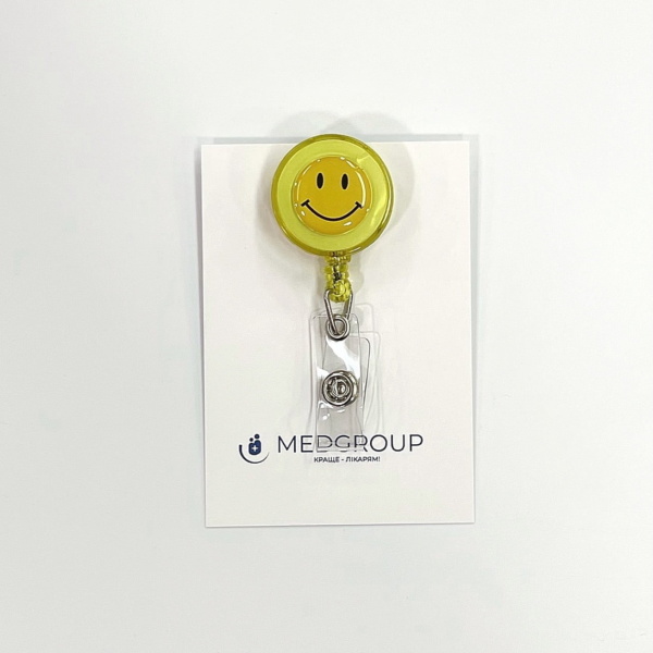 Бейдж для медика "Smile" желтый