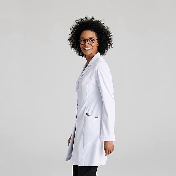 Женский медицинский халат Barco Grace Lab Coat BRC966 WHITE Женский медицинский халат Barco Grace Lab Coat BRC966 WHITE