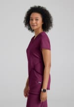 Женский медицинский костюм Grey’s Anatomy™ by Barco Knit Stretch винный — изображение 3