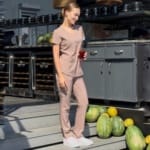 Жіночий медичний костюм Grey's Anatomy бежевого кольору